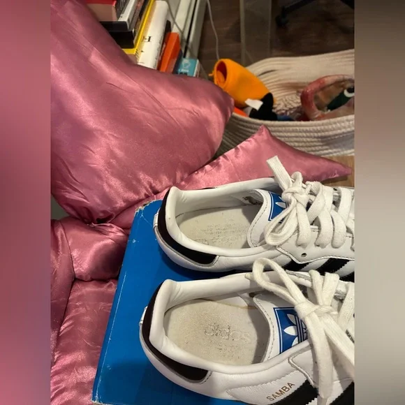 adidas Samba OG Shoes (M7/W8) - Picture 5 of 16
